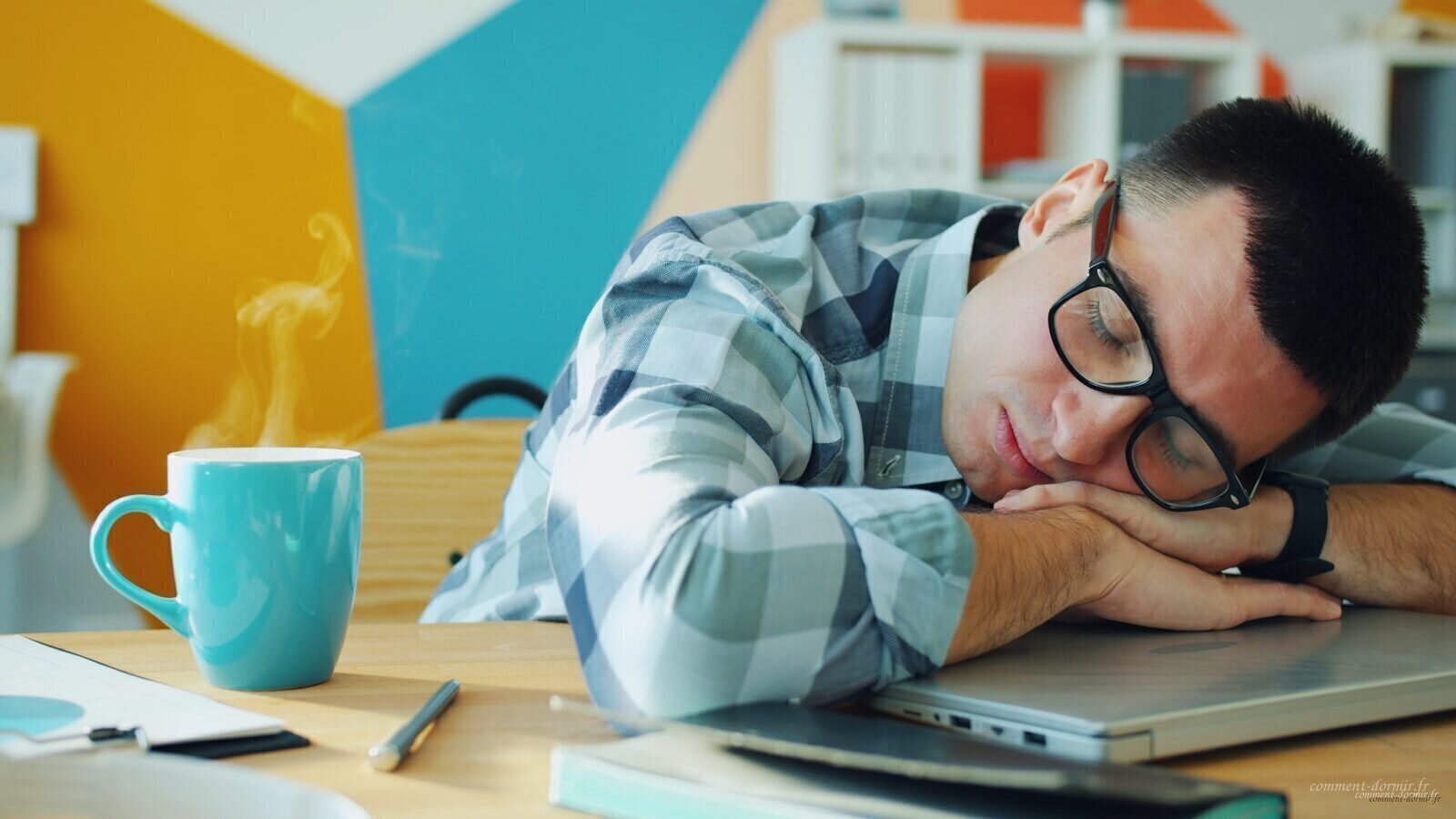 Ménopause et Troubles du Sommeil : Causes Hormonales et Solutions
