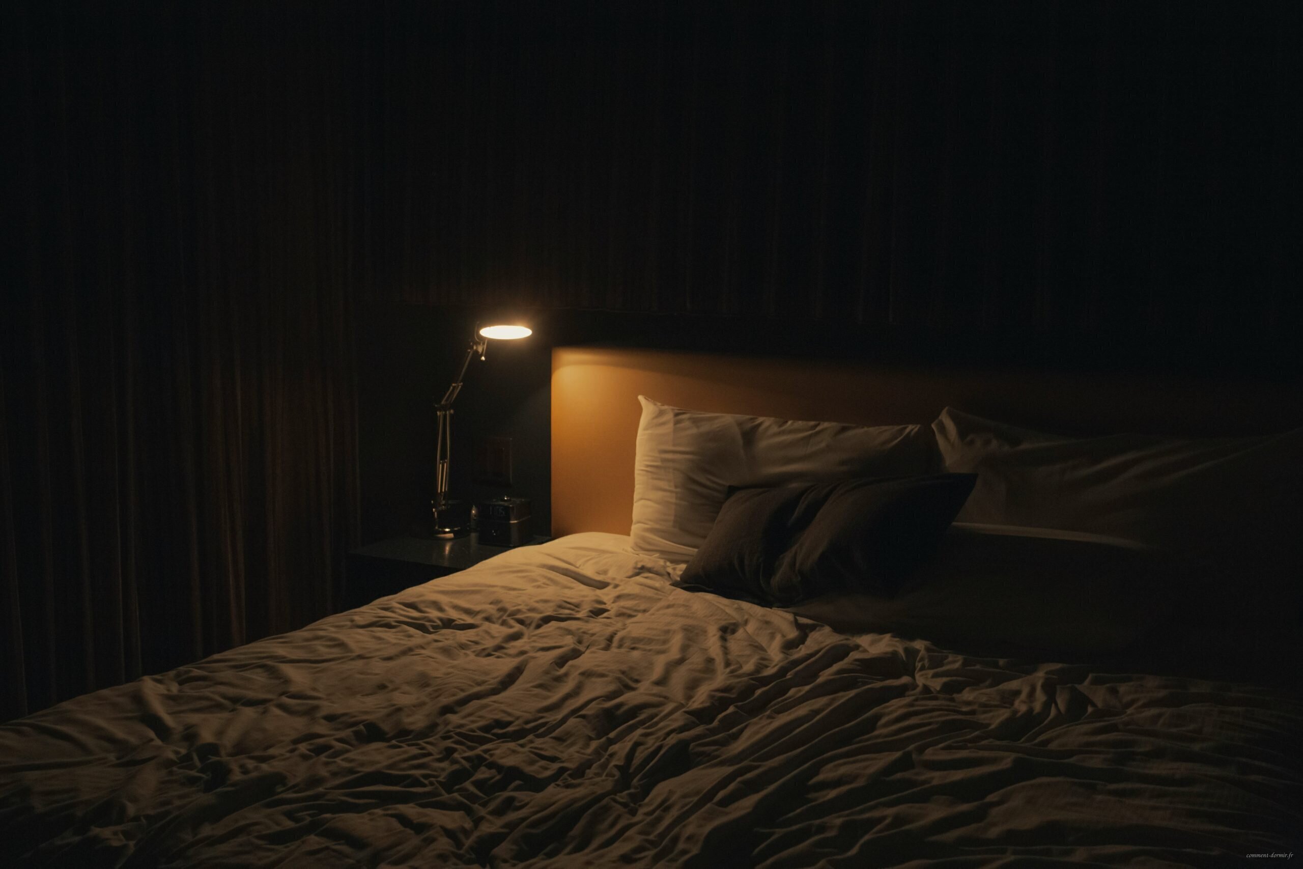 Personne insomnique eveillee la nuit